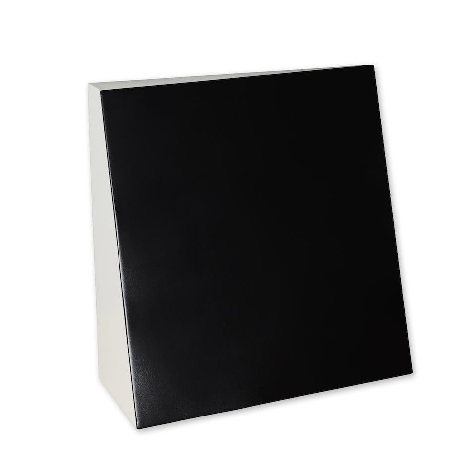 DAVID BILL (1976-2018) Kubus schwarzes quadrat 2009: DAVID BILL (1976-2018) Kubus schwarzes quadrat 2009 signé, titré et daté 09 au revers acier soudé et résine signed, titled and dated 09 on the reverse welded steel and resin 4