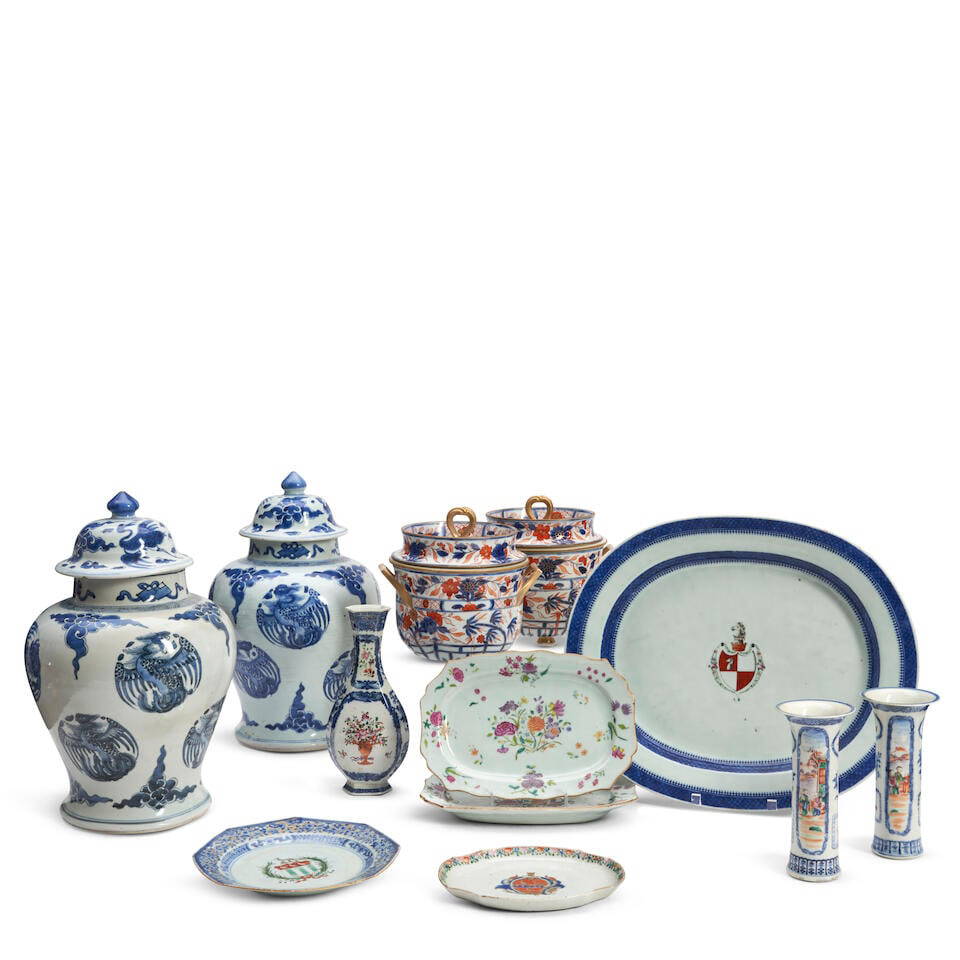 TWELVE PIECES OF MOSTLY CHINESE EXPORT PORCELAIN TABLE ITEMS 19th/20th century,