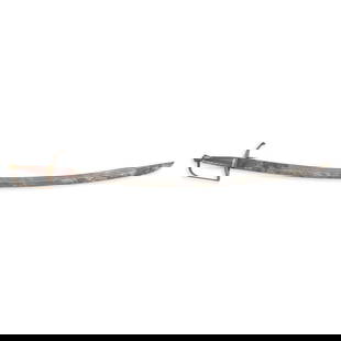 A JEREMIAH SNOW-ATTRIBUTED AMERICAN HORSEMAN'S SABER,: A JEREMIAH SNOW-ATTRIBUTED AMERICAN HORSEMAN'S SABER, Springfield, Massachusetts, late 18th century. Brass hilt with branch on outer side of counter-guard, plain knuckle bow connecting to an urn-form