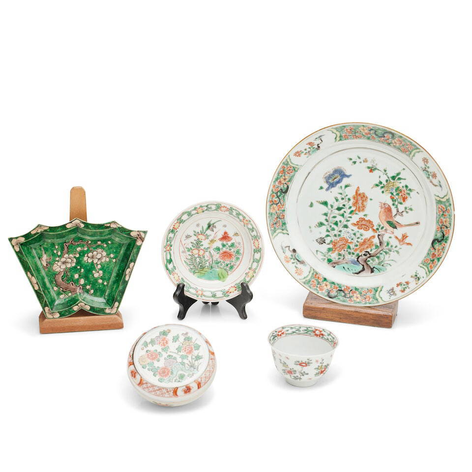 A group of famille verte porcelains Kangxi (5)