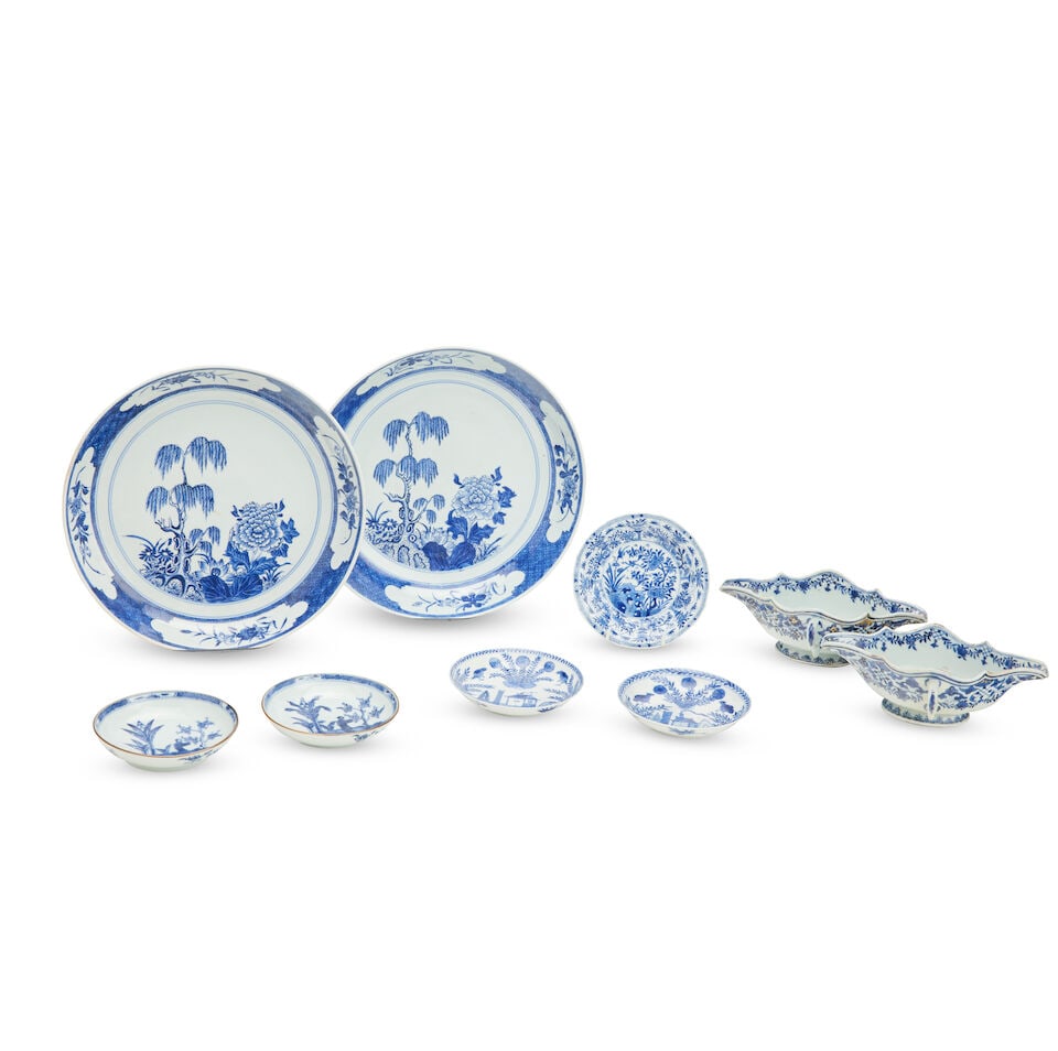 A collection of Chinese blue and white porcelains (9)