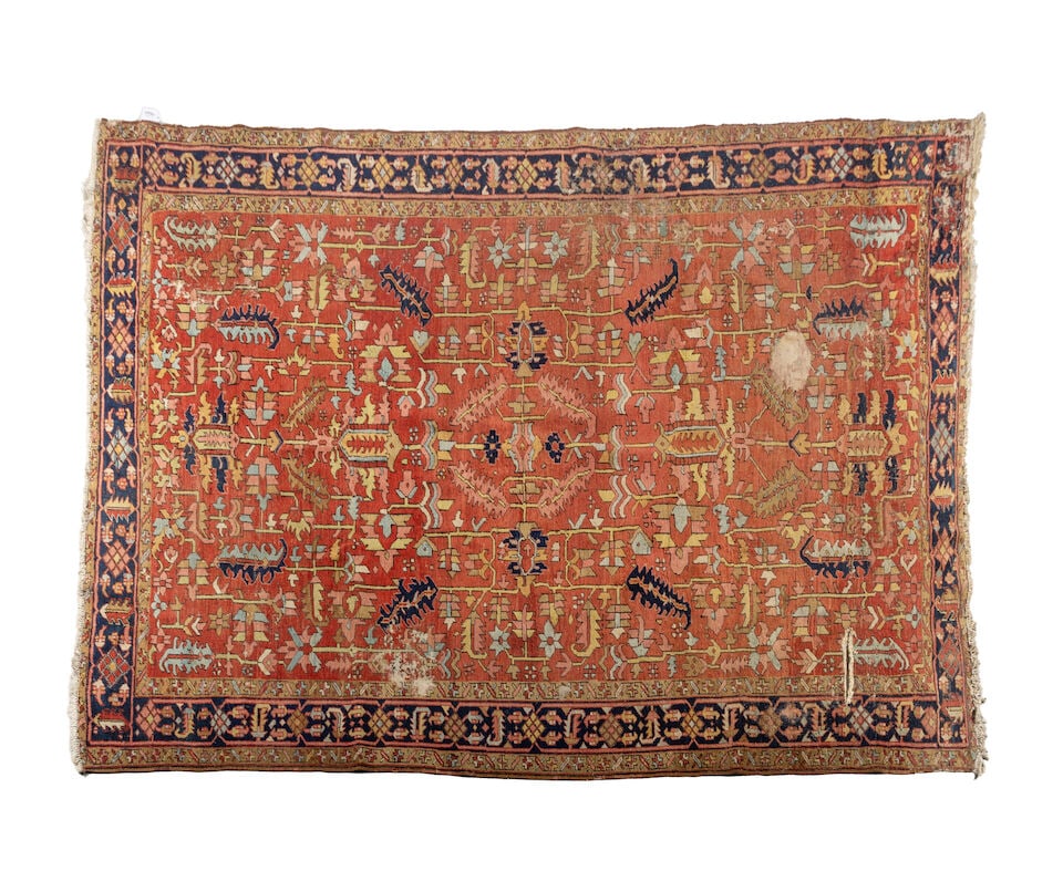 A Serapi carpet North West Persia 259cm x 335cm (1 of 1)