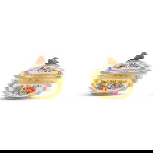 Paire d'écuelles couvertes en porcelaine de Meissen pour le marché turc, vers 1780 A p...: Paire d'écuelles couvertes en porcelaine de Meissen pour le marché turc, vers 1780 A pair of Meissen covered ecuelles for the Turkish market, circa 1780 Decorated with polychrome floral