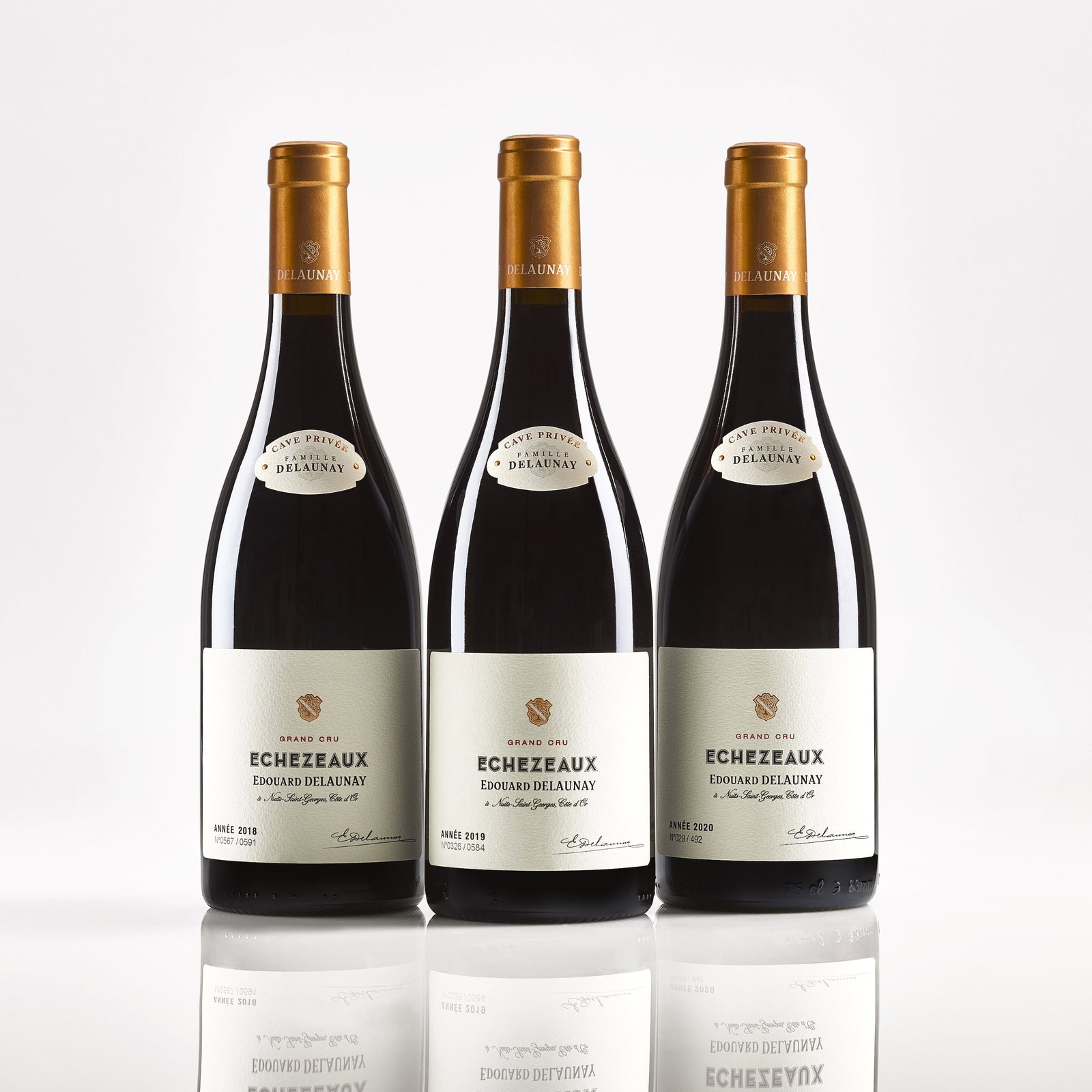 Edouard Delaunay, Vertical of Échezeaux 2018-2020 (3x 750ml) | Les Ateliers de Langalerie P...: Edouard Delaunay, Échezeaux, 2018 (1x 750ml) Region: Burgundy Miscellaneous: 591 bottles produced Notes: IWC 96pts Jeannie Cho Lee 94pts Red in colour with mauve tinges. A gorgeously subtle, comp