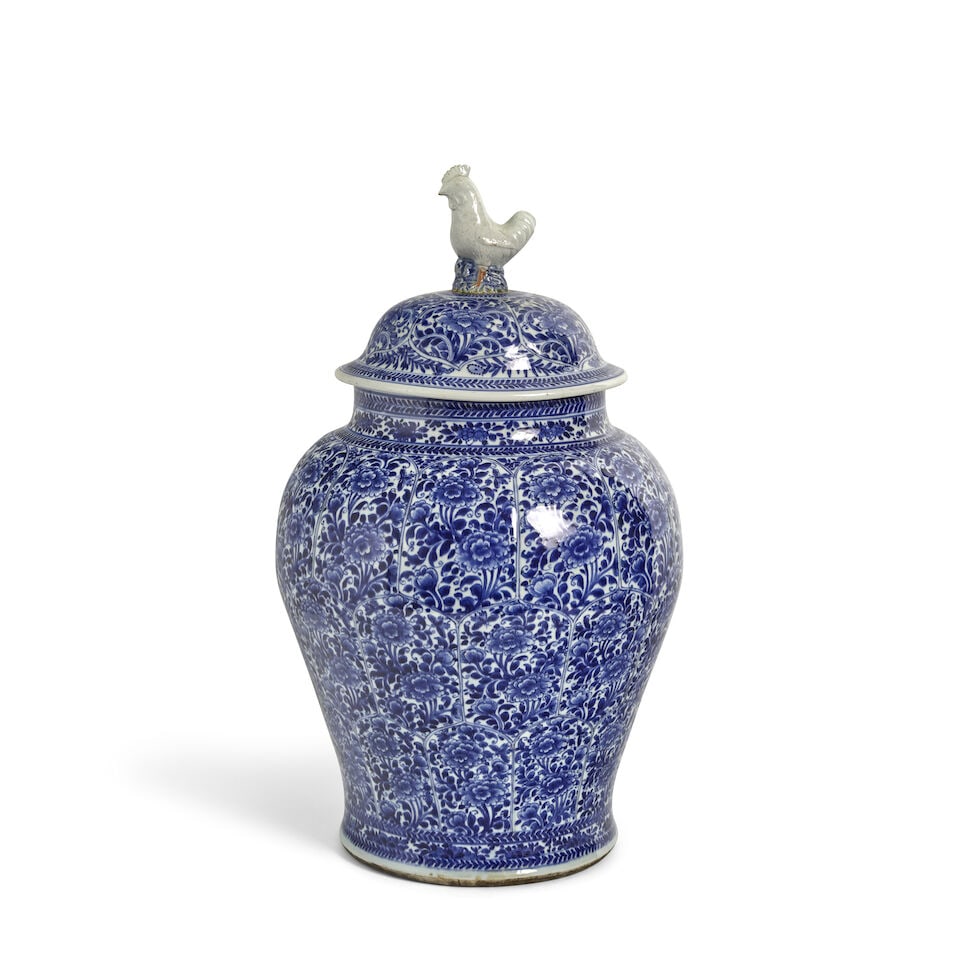 A LARGE BLUE AND WHITE PEDAL-LOBED JAR AND COVER Kangxi period (wood stand)