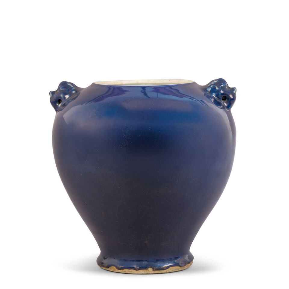 A BLUE-GLAZED HANDLED VASE 18th/19th century (fitted wood cover)