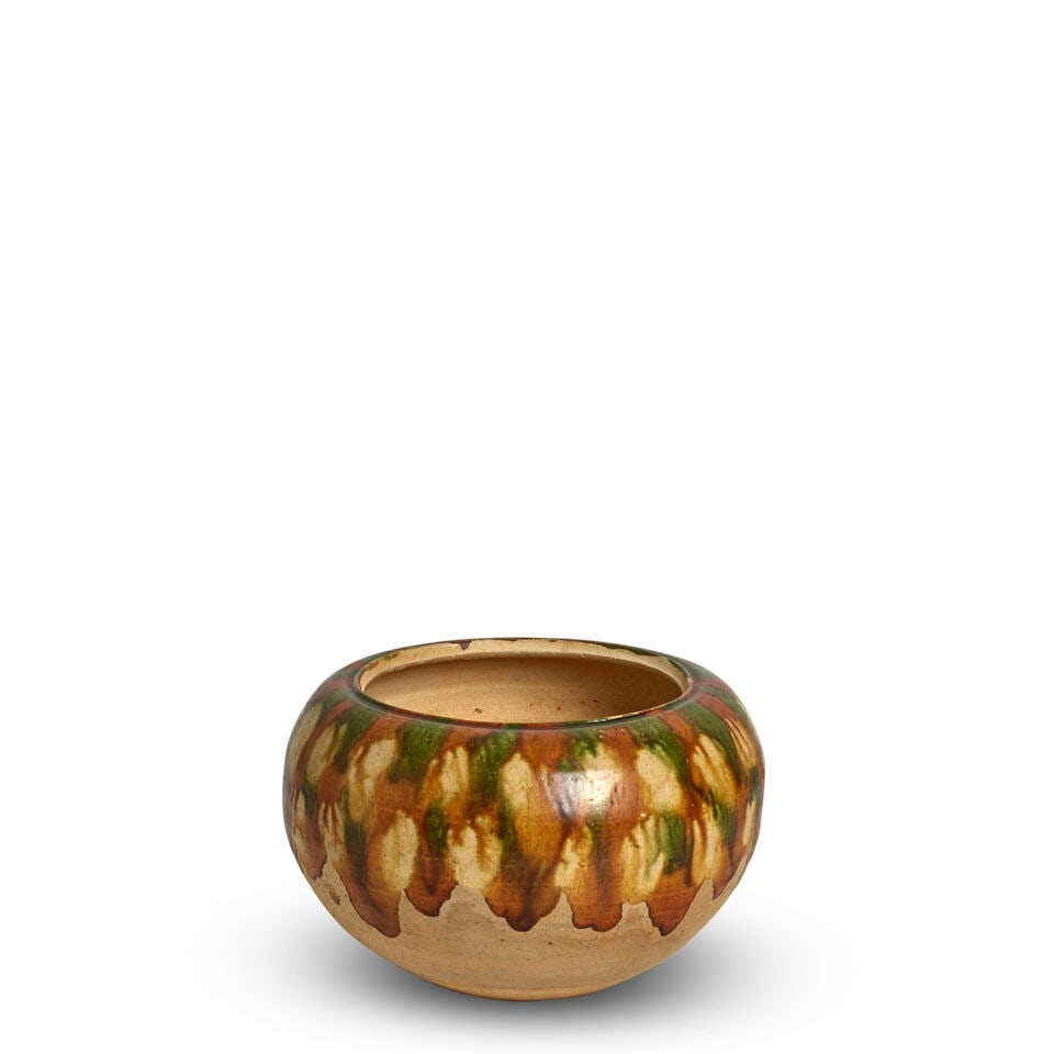 A SANCAI-GLAZED GLOBULAR JAR Tang dynasty