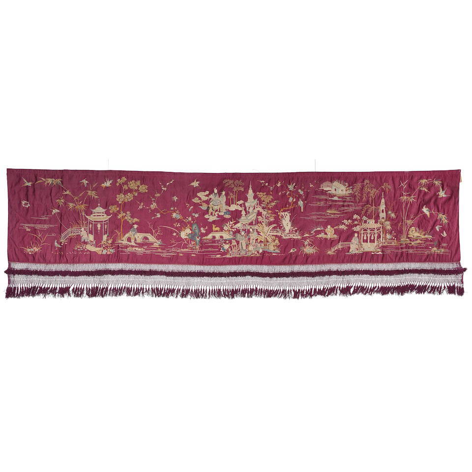 AN EMBROIDERED AND TASSELED PURPLE-GROUND SILK HORIZONTAL BANNER Late Qing dynasty