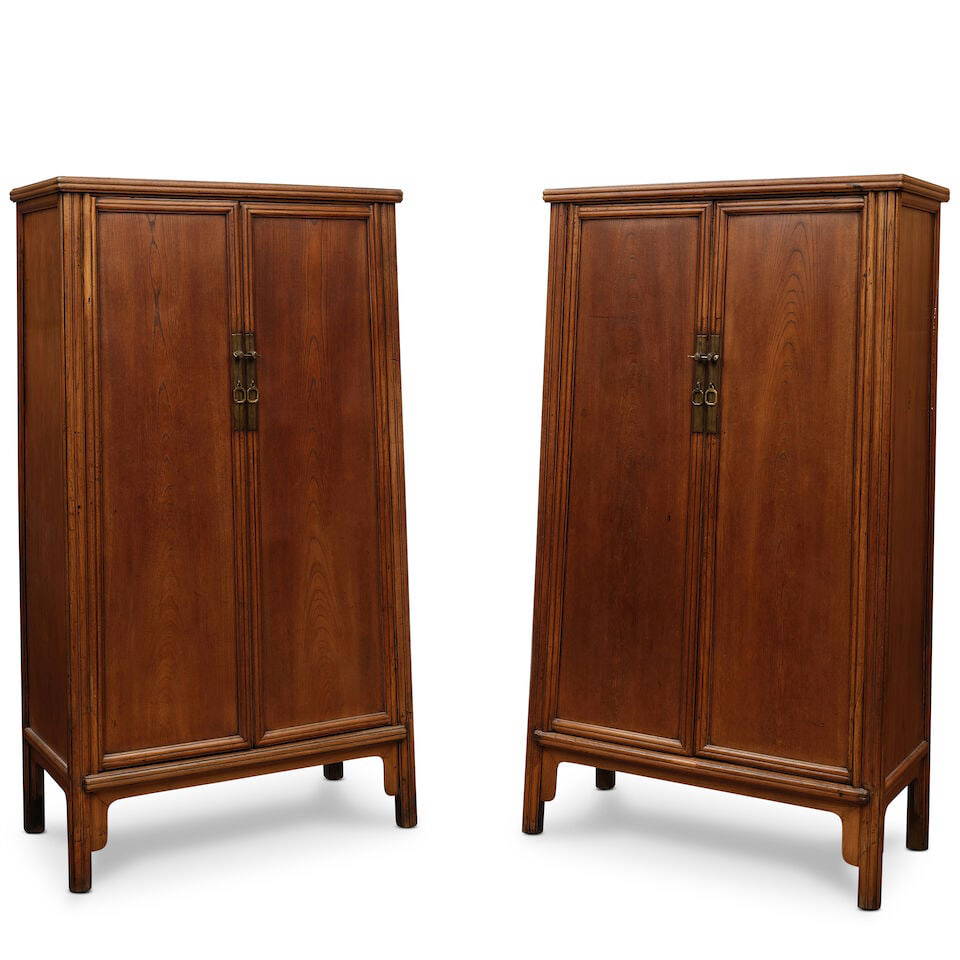 A PAIR OF JUMU CORNER-LEG CABINETS 18th/19th century (2)