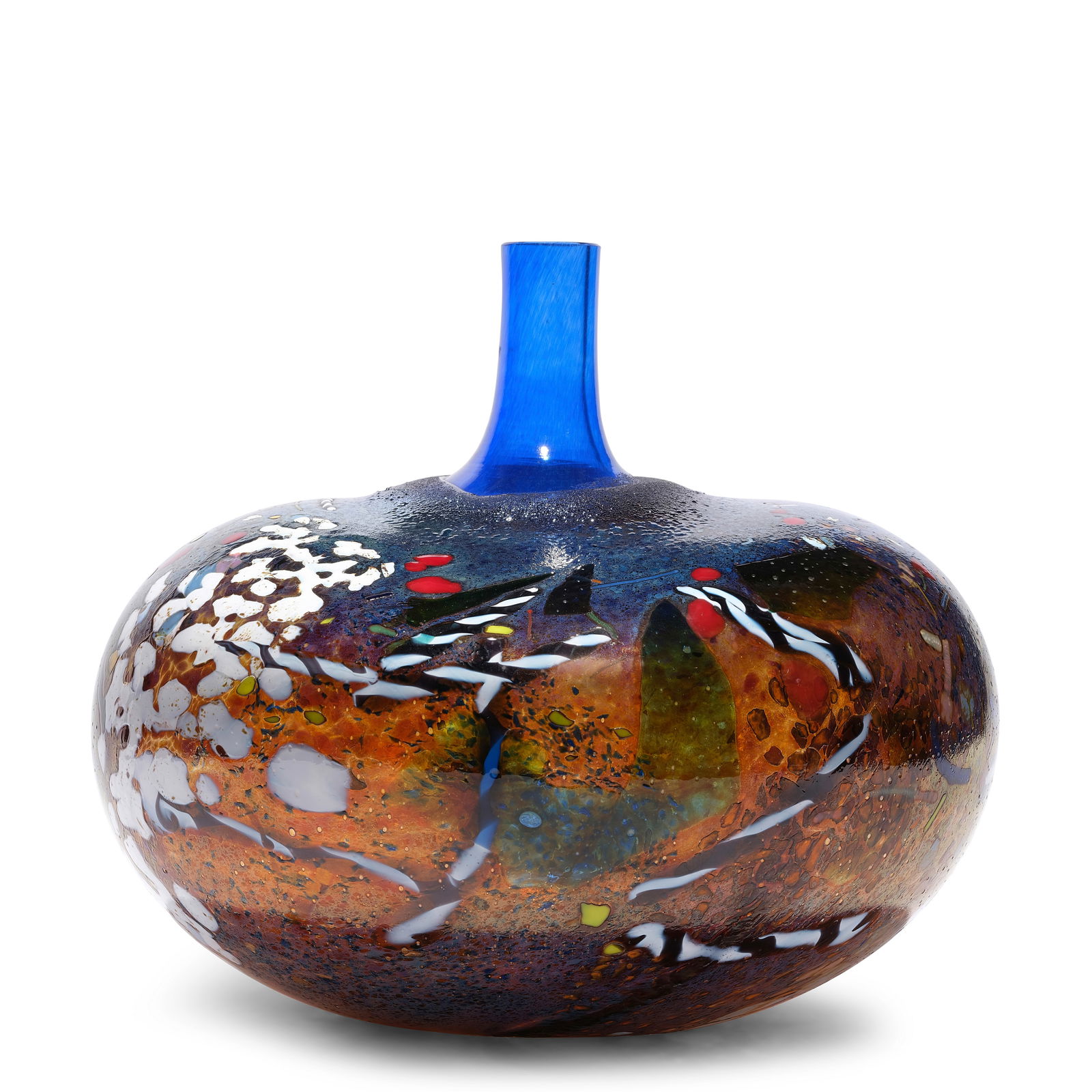 BERTIL VALLIEN (BORN 1938) Vase blown glass, etched 'KOSTA BODA ATELIER B. VALLIEN 800117/30' on...: BERTIL VALLIEN (BORN 1938) Vase blown glass, etched 'KOSTA BODA ATELIER B. VALLIEN 800117/30' on underside height 9in (23cm); width 10in (25.4cm); depth 7in (18cm)