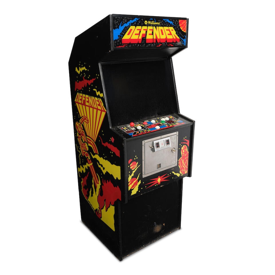 A WILLIAMS DEFENDER ELECTRONIC VIDEO ARCADE GAME  Circa 1980 (1 of 2)