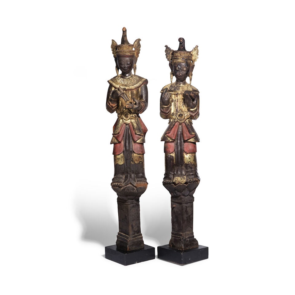 PAIRE DE STATUES RÉPRESENTANT MATALI ET PANCASIKHA EN BOIS PEINT Birmanie, XIXe ou déb... (1 of 2)