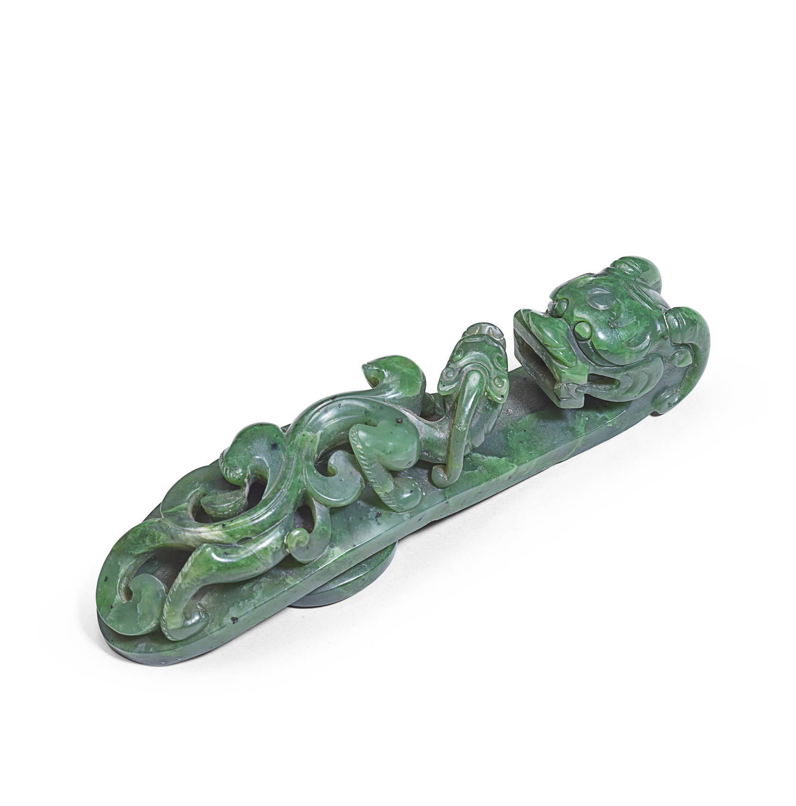 A SPINACH JADE 'CHILONG' BELT HOOK 18th/19th century