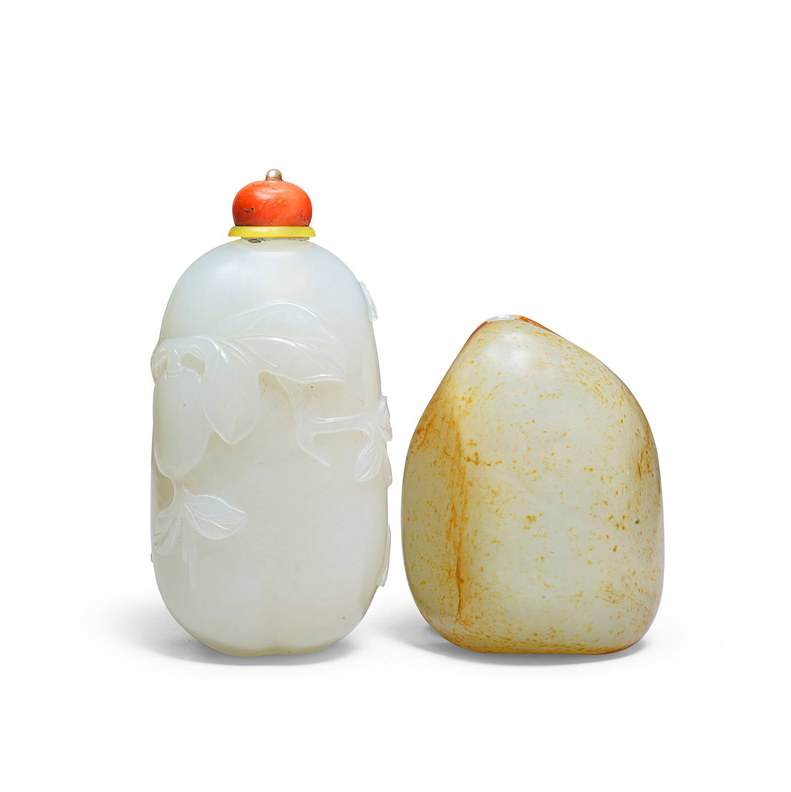 TWO JADE SNUFF BOTTLES Late Qing Dynasty (3)