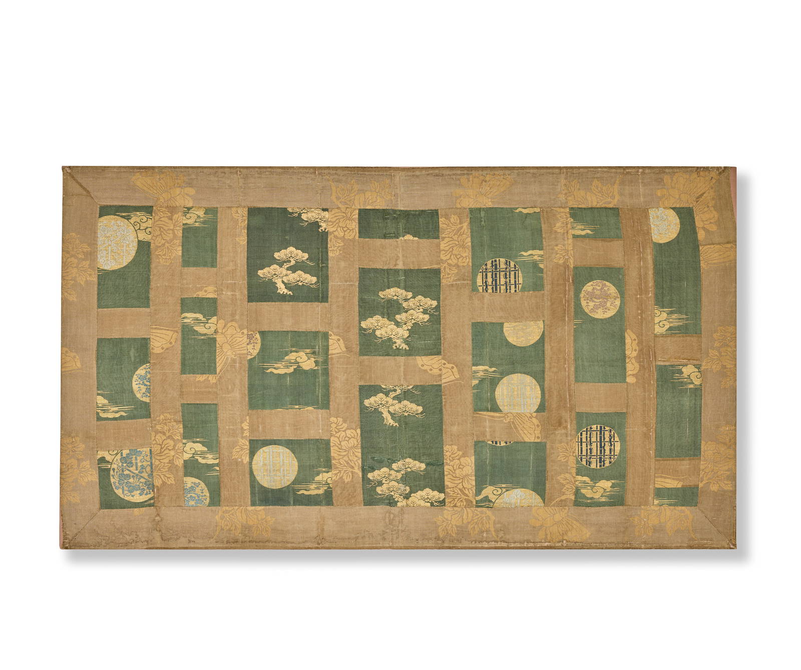 A SILK VESTMENT, KESA Edo period (1615-1868), 18th/19th century