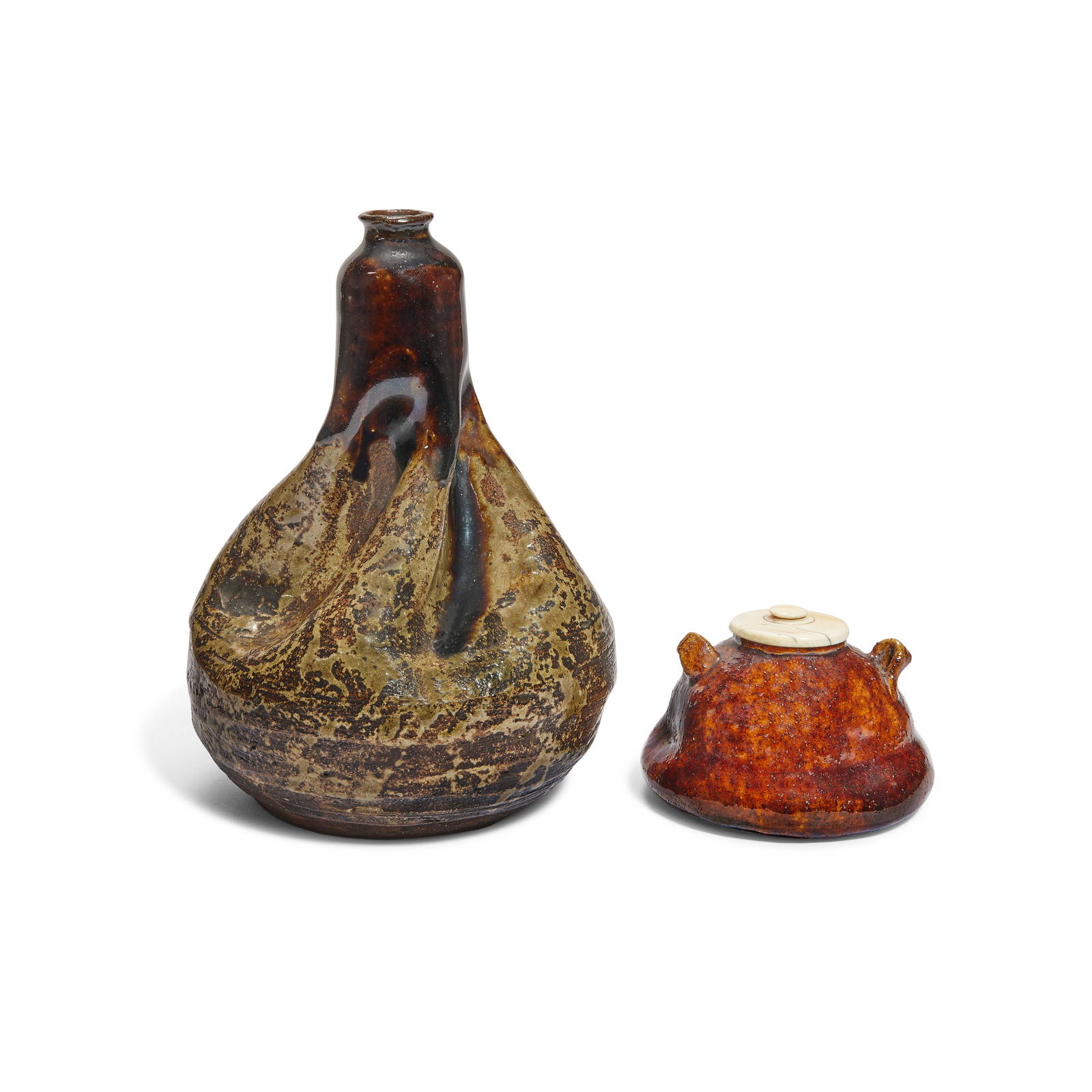 A SHIDORO WARE TOKKURI (SAKE BOTTLE) AND A RAKU WARE CHAIRE (TEA CADDY) 19th century (5)