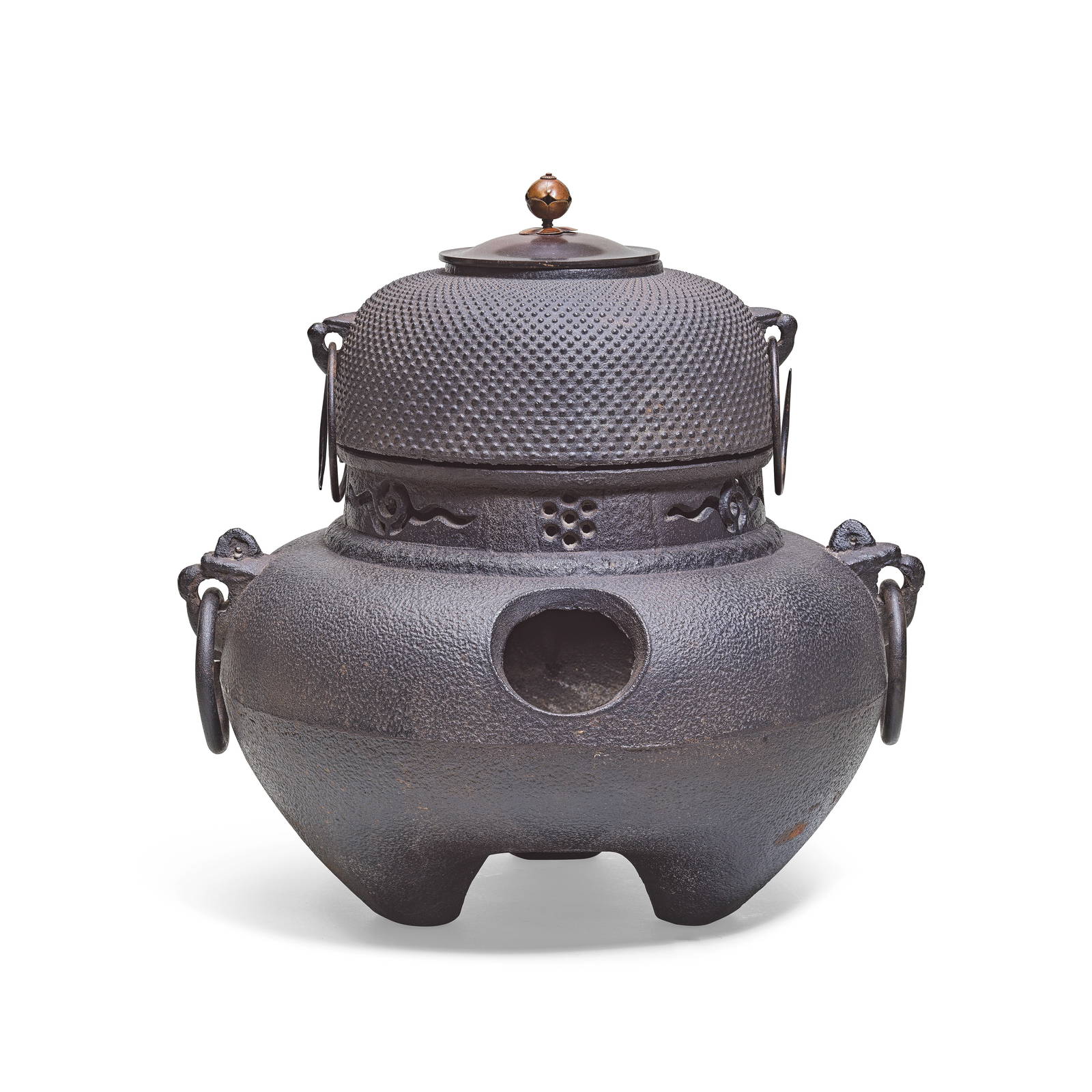 AN IRON TEA KETTLE, CHAGAMA AND BRAZIER, FURO 19th/20th century (3)