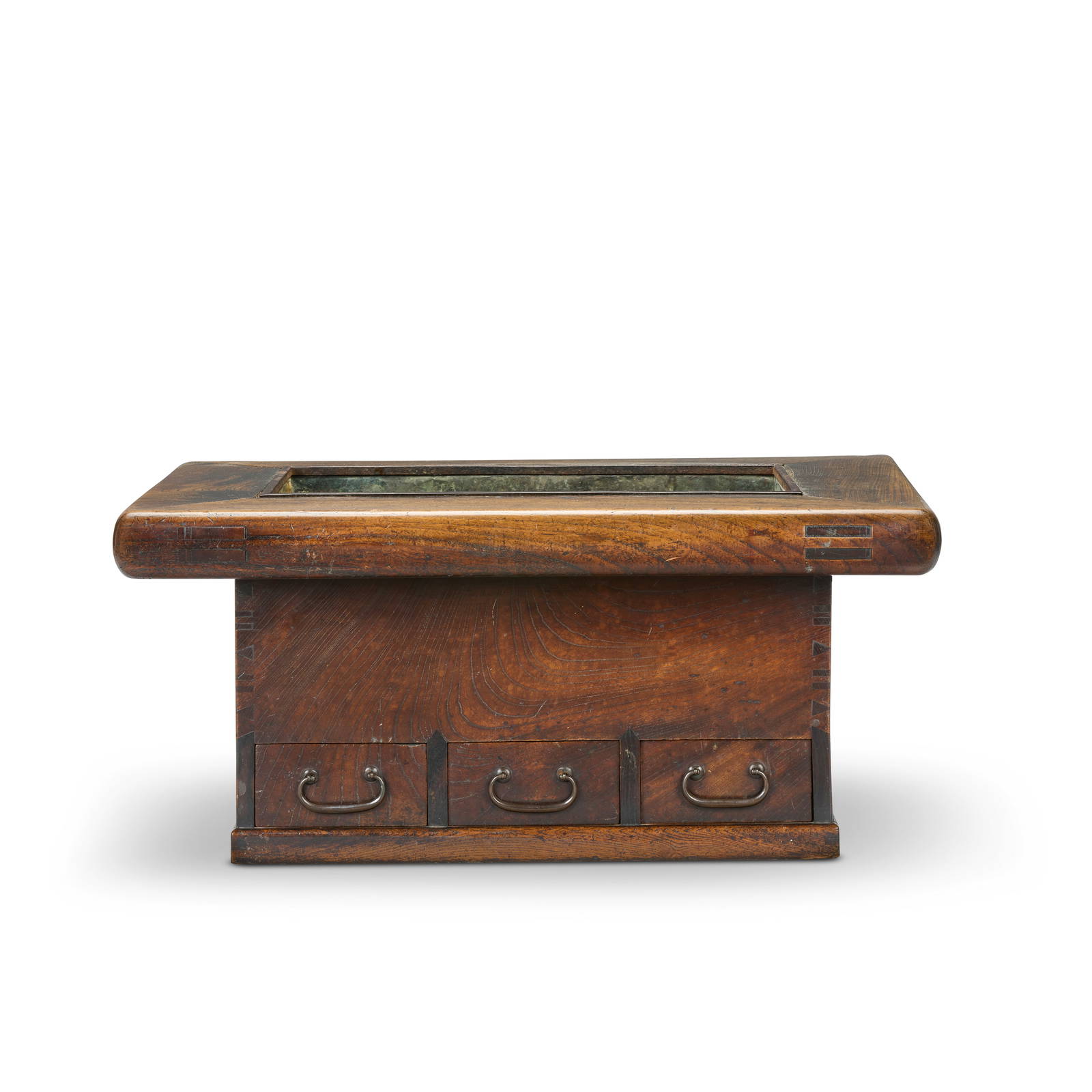 A KANSAI STYLE NAGA HIBACHI 19th/20th century