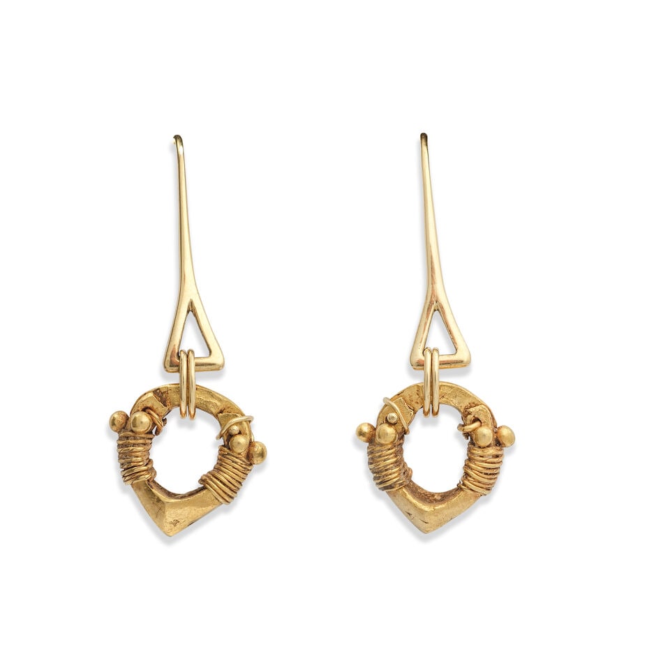 A pair of Parthian gold earrings 2 (1 of 1)