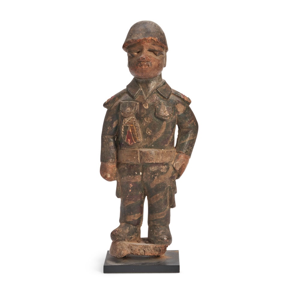 CERAMIC POLYCHROME COLONIAL ARMY FIGURE (1 of 2)