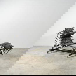LE CORBUSIER (1887-1965) & CHARLOTTE PERRIAND (1903-1999) & PIERRE JEANNERET (1896- 1967) Chaise...