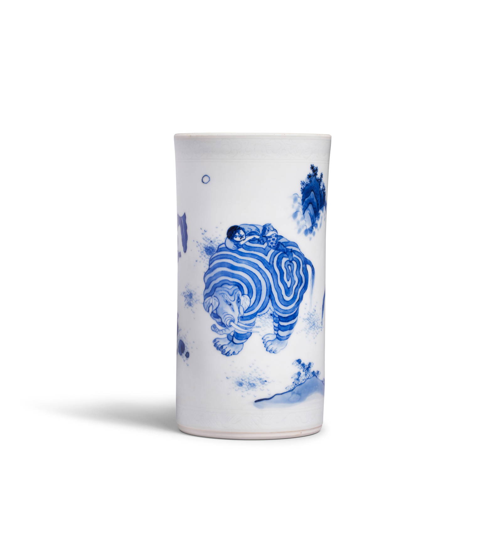 A VERY FINE BLUE AND WHITE 'RIDING THE ELEPHANT' BRUSHPOT, BITONG Chongzhen