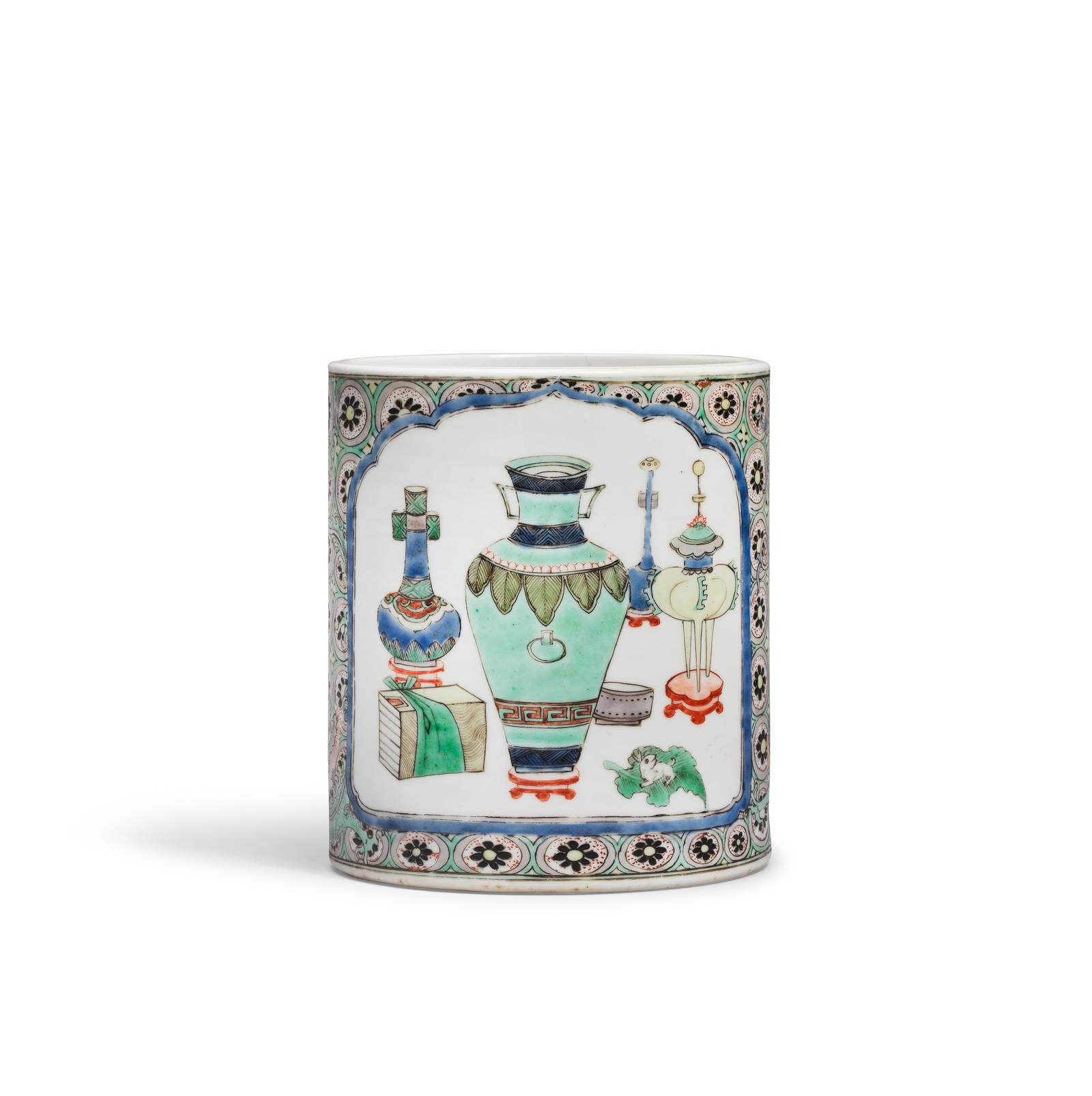 A FINE FAMILLE VERTE 'ONE HUNDRED ANTIQUES AND CHILONG' BRUSHPOT, BITONG Kangxi