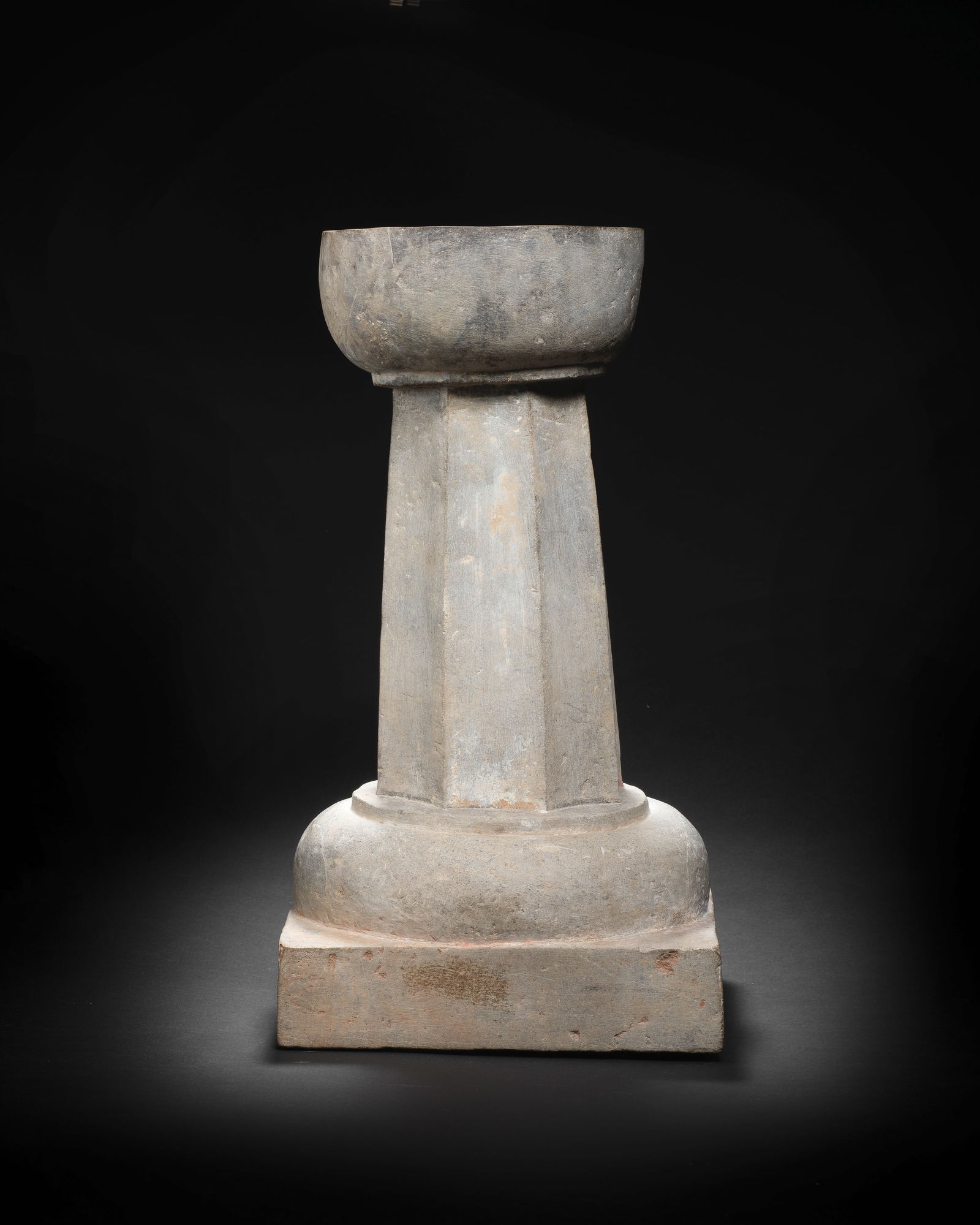 A RARE LIMESTONE OCTAGONAL OIL LAMP Northern Qi Dynasty (1 of 1)