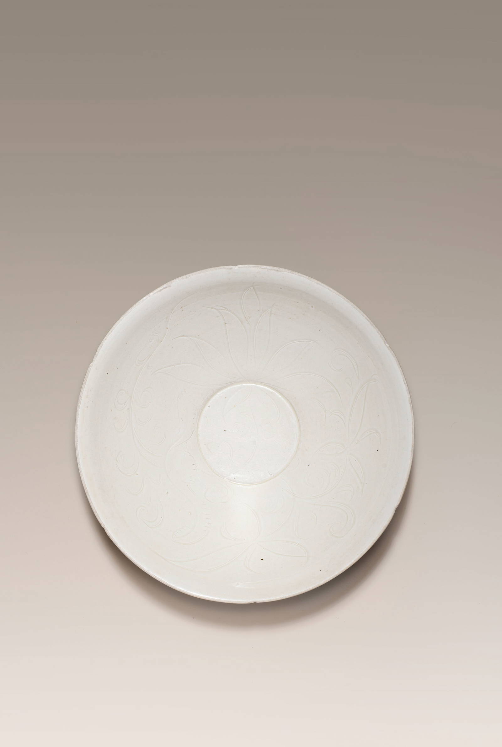 A RARE DINGYAO CARVED 'LOTUS' BOWL Northern Song Dynasty (2)