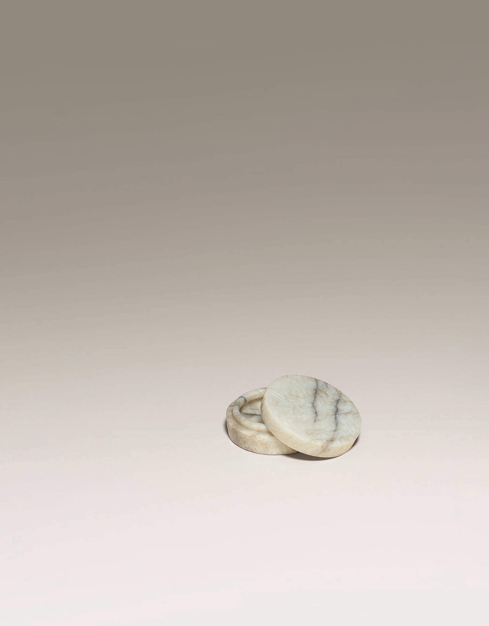 A RARE WHITE AND GREY JADE 'LYCHEE' INCENSE BOX AND COVER 16th/17th century (3)