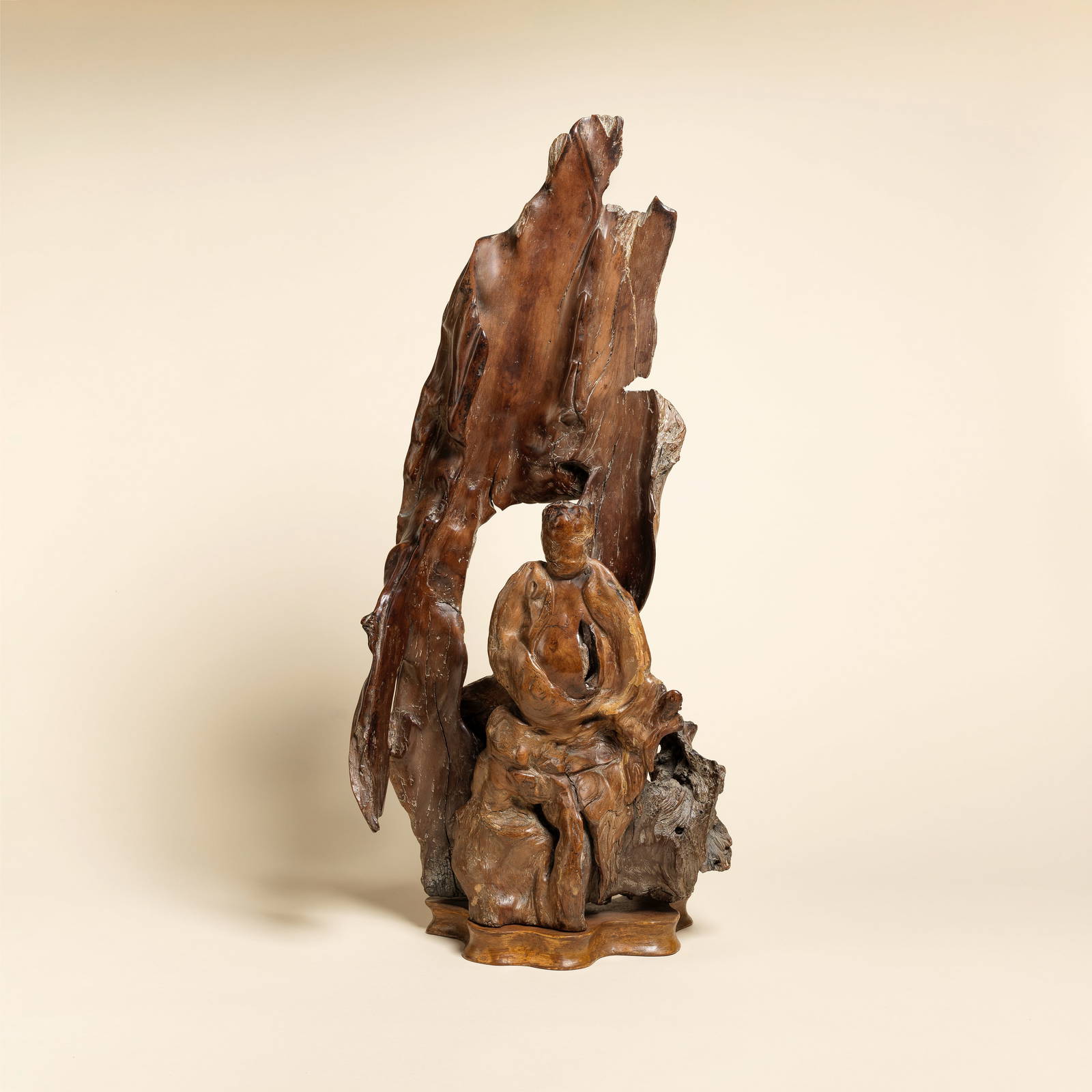A LARGE ROOTWOOD 'SAGE' SCHOLAR'S ROCK Qing Dynasty (2)
