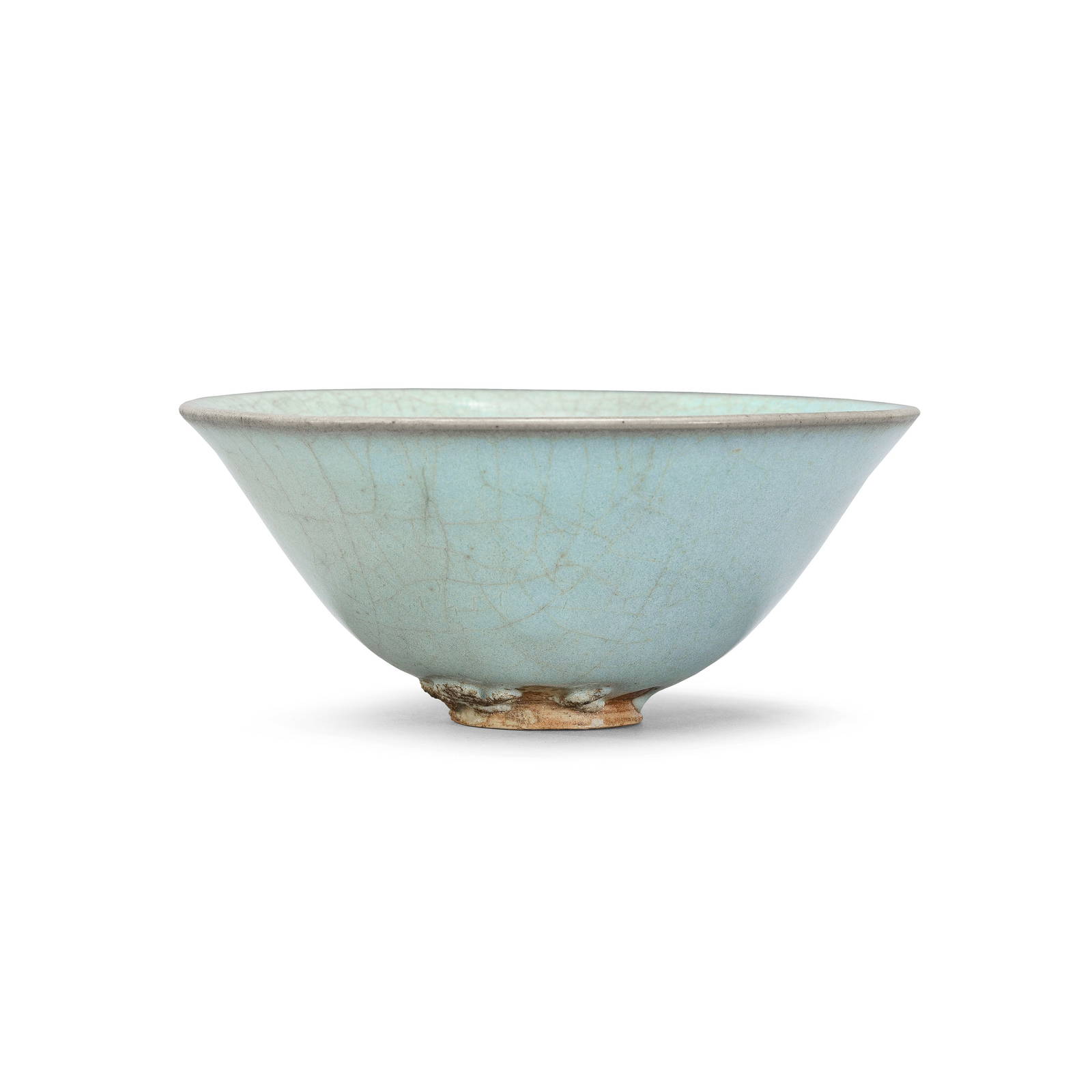 A RARE JUNYAO LIGHT-BLUE-GLAZED BOWL Northern Song/early Jin Dynasty (2)
