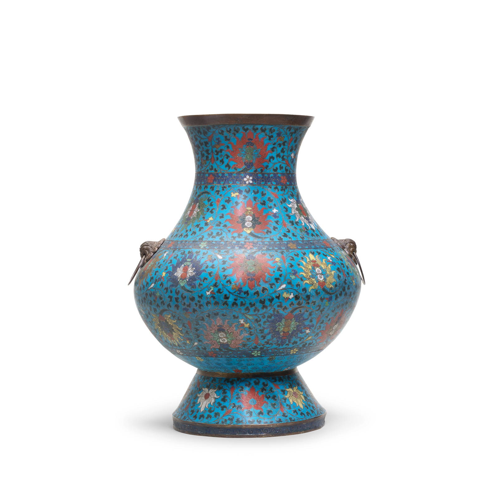 A LARGE CLOISONNÉ ENAMEL 'LOTUS' VASE, HU 17th century