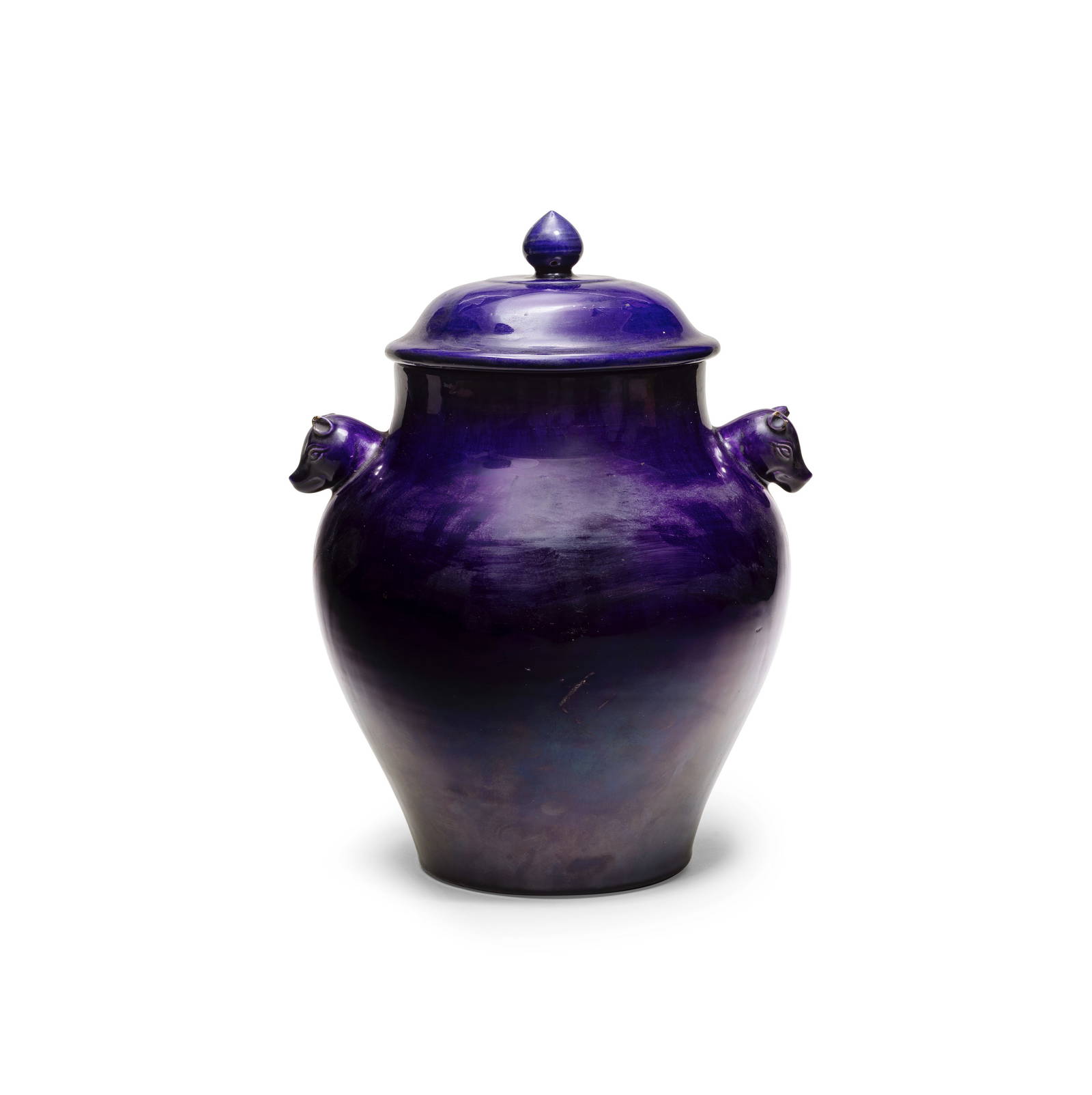 AN AUBERGINE-GLAZED JAR AND COVER, ZUN 17th/18th century (2)
