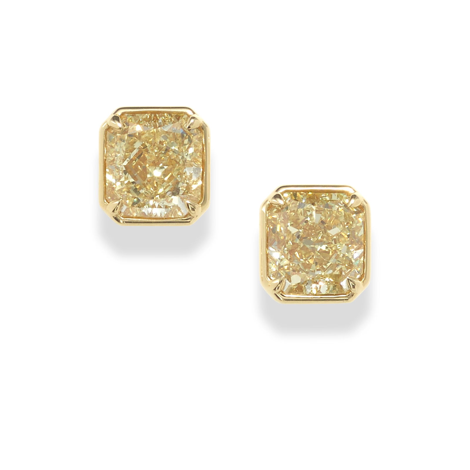 A PAIR OF 18K GOLD AND FANCY LIGHT YELLOW DIAMOND EARRINGS (1 of 2)