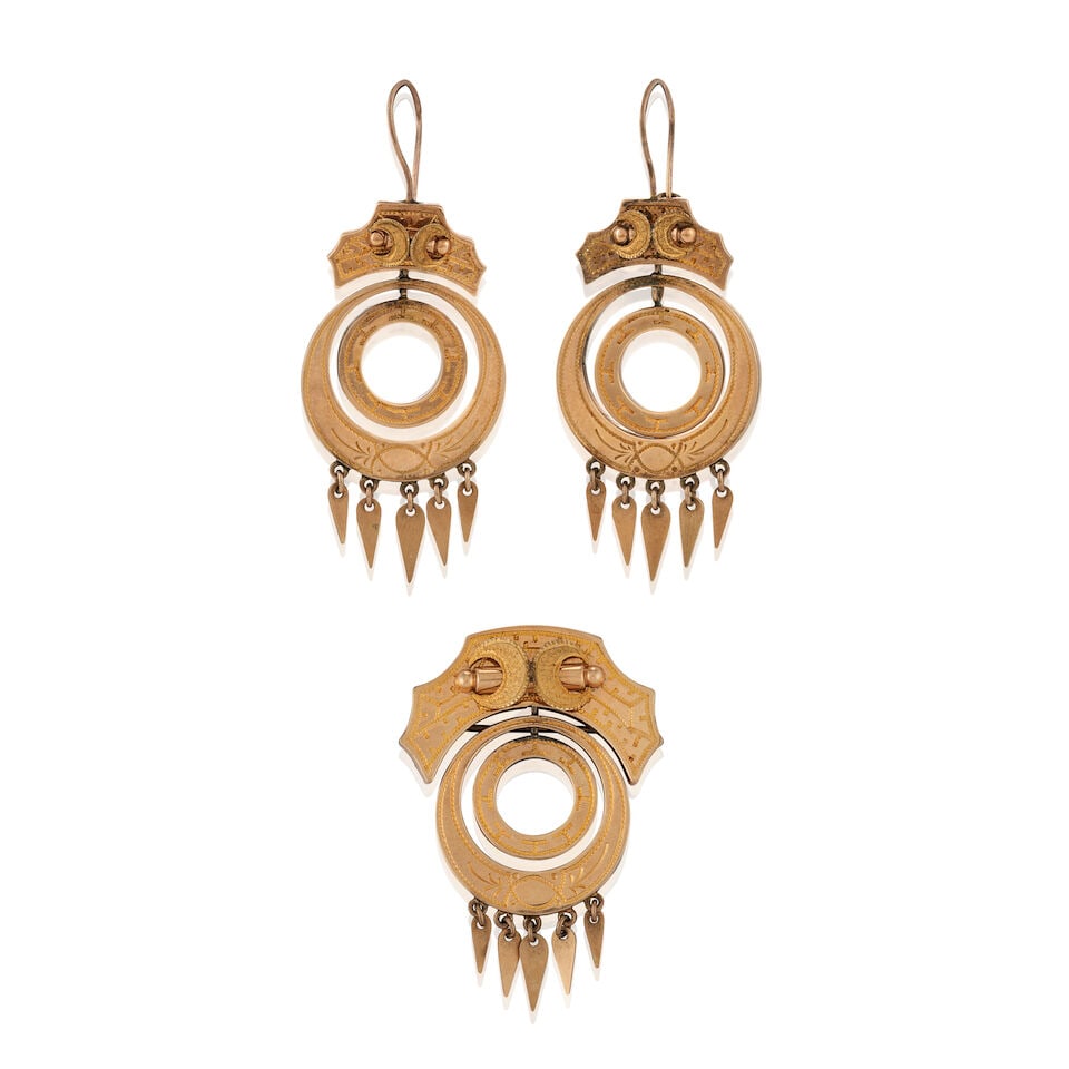 A VICTORIAN GOLD SUITE (1 of 3)