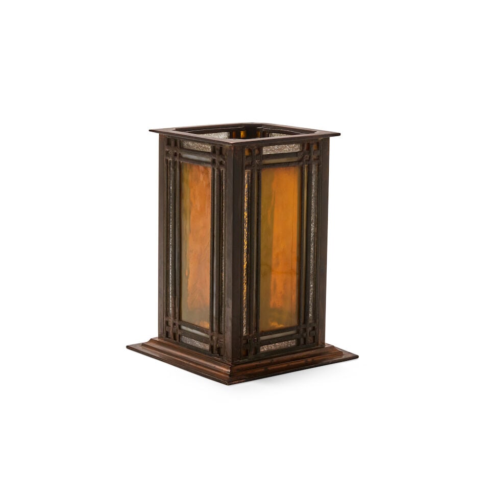 PRAIRIE SCHOOL; ATTRIBUTED TO GEORGE GRANT ELMSLIE (1869-1952) Shadecirca 1909most probably from... (1 of 4)