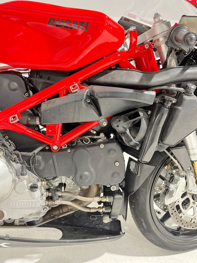 c.2004 Ducati 999/749 'Desmosedici Casey Stoner Replica' Frame no. *ZDMH400AB4B009705* Engine no... - 13