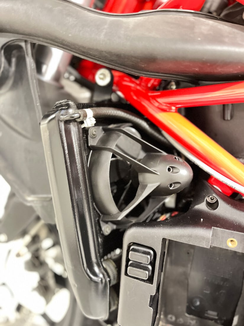 c.2004 Ducati 999/749 'Desmosedici Casey Stoner Replica' Frame no. *ZDMH400AB4B009705* Engine no... - 20