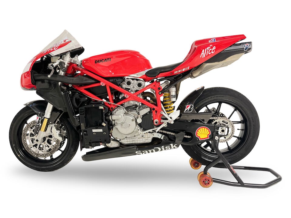 c.2004 Ducati 999/749 'Desmosedici Casey Stoner Replica' Frame no. *ZDMH400AB4B009705* Engine no... - 7