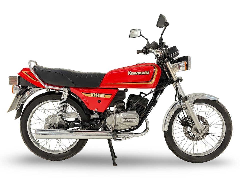 1987 Kawasaki KH-125 Frame no. KH125K-004301 Engine no. KH125DE014535: 1987 Kawasaki KH-125 Registration no. E182 UNE Frame no. KH125K-004301 Engine no. KH125DE014535 Kawasaki Heavy Industries was already a supplier of proprietary engines and manufacturer of complete mac