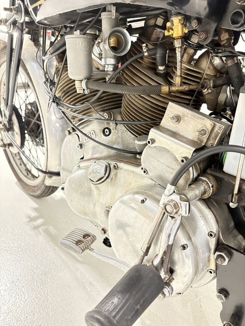 1947 Vincent-HRD 998cc Series-B Rapide Frame no. R2092 Rear Frame no. R2092 Engine no. F10AB/1/... - 10
