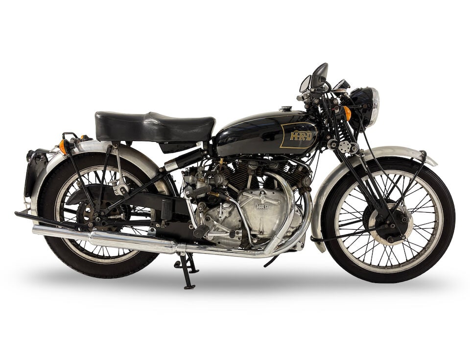 1947 Vincent-HRD 998cc Series-B Rapide Frame no. R2092 Rear Frame no. R2092 Engine no. F10AB/1/...: 1947 Vincent-HRD 998cc Series-B Rapide Registration no. DBX 600 Frame no. R2092 Rear Frame no. R2092 Engine no. F10AB/1/93 Crankcase mating no. A87 / A87 The outbreak of WW2 in 1939 brought production