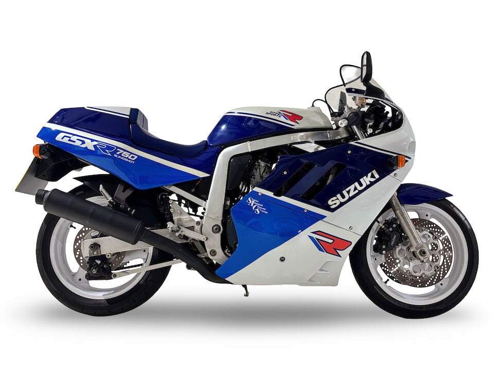 1988 Suzuki GSX-R750J 'Slingshot' Frame no. GR77A-102925 Engine no. R707-103844: 1988 Suzuki GSX-R750J 'Slingshot' Registration no. F960 XWO Frame no. GR77A-102925 Engine no. R707-103844 Suzuki rewrote the 750-class rulebook when it launched the GSX-R750 on an unsuspecting world b