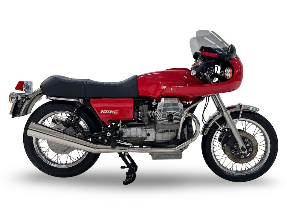 1992 Moto Guzzi 1000SE Frame no. VV50696 Engine no. VV50670: 1992 Moto Guzzi 1000SE Registration no. J843 PCC Frame no. VV50696 Engine no. VV50670 Moto Guzzi's venerable 90-degree v-twin originated in the late 1940s, and the same basic design is still around to