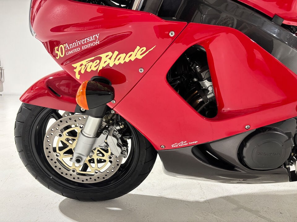 Only 952 miles from new, number '15' of the 50th Anniversary Limited Edition, 1998 Honda CB900RR... - 18