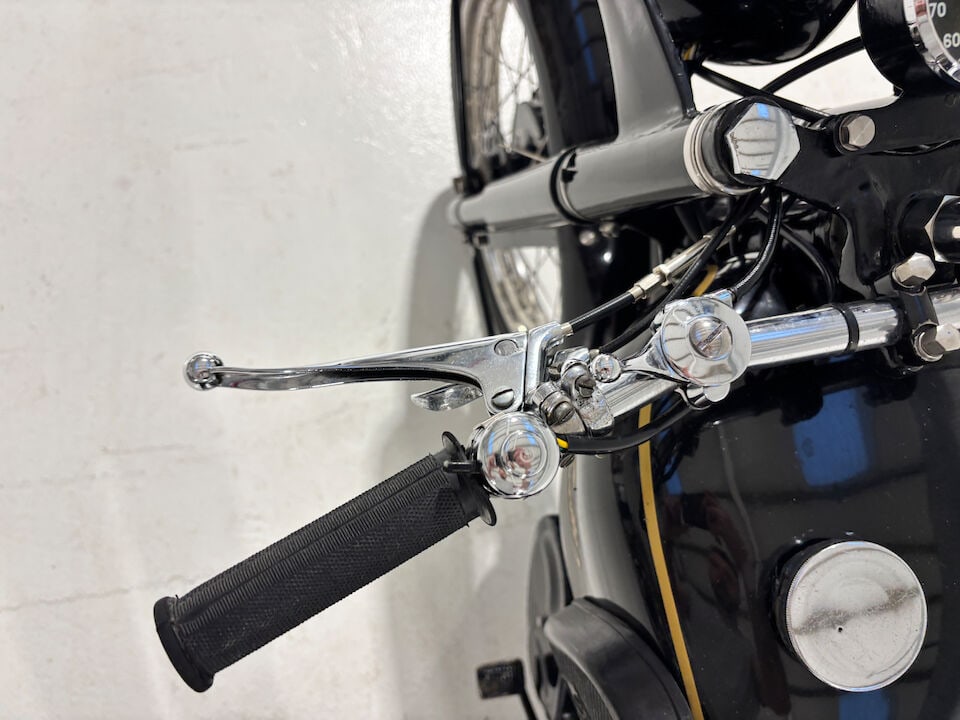 Offered from the estate of the late Len Clutterbuck, 1952/1946 Velocette 349cc MAC Frame no. MB ... - 15