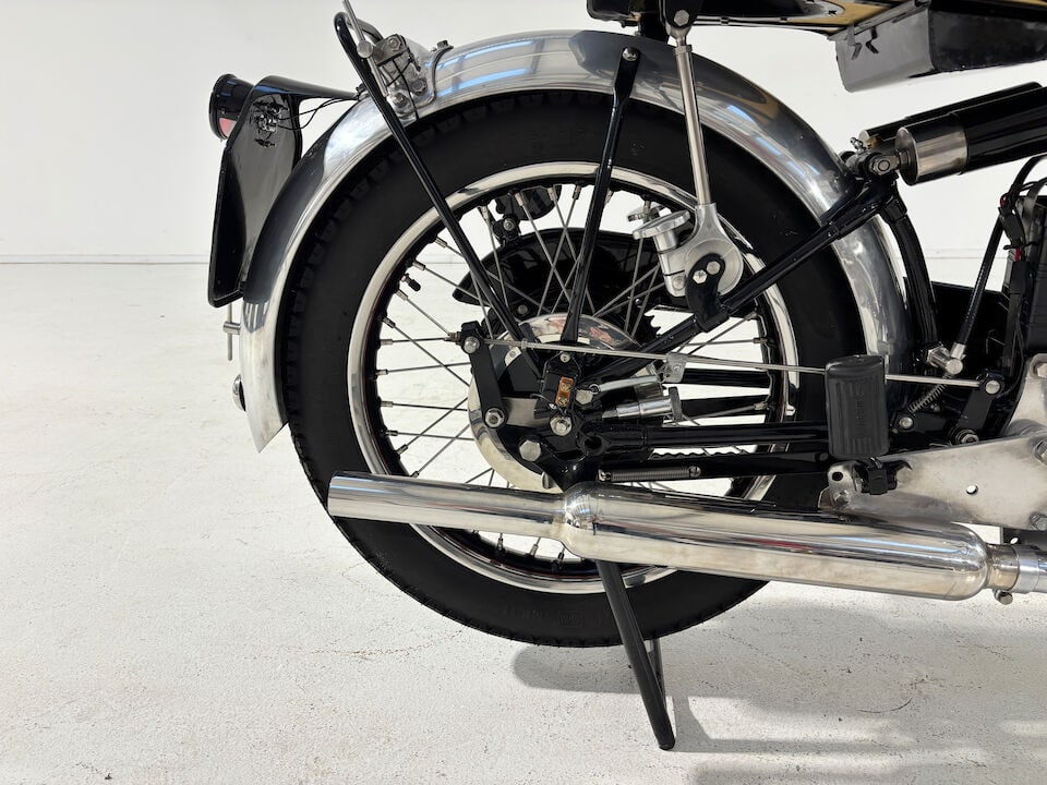 Offered from the estate of the late Len Clutterbuck, 1951 Vincent 499cc Comet Frame no. RC/9305/... - 20