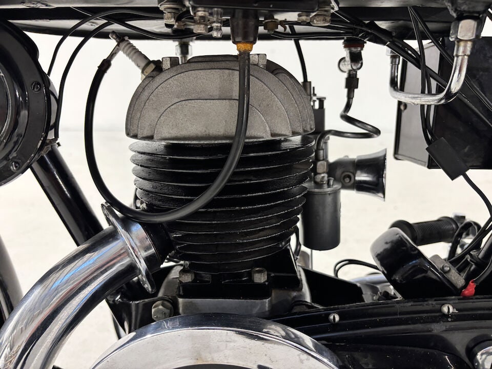 Offered from the estate of the late Len Clutterbuck, c.1939 Velocette 249cc GTP Frame no. GBB750... - 6