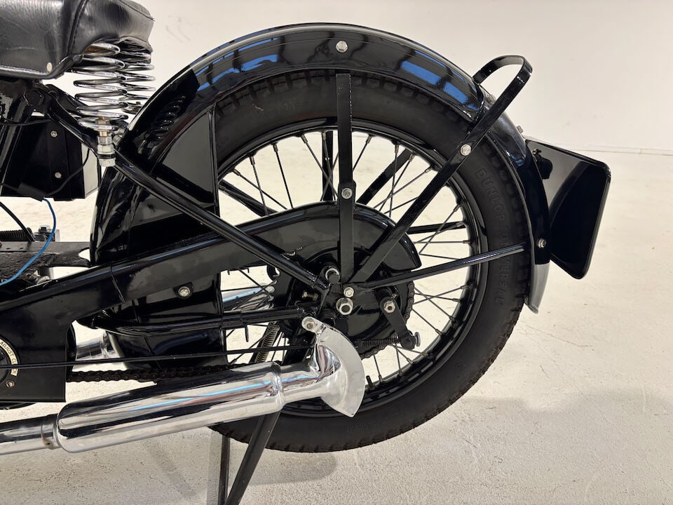 Offered from the estate of the late Len Clutterbuck, c.1939 Velocette 249cc GTP Frame no. GBB750... - 9